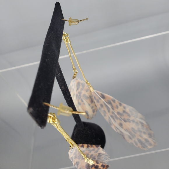 Leopard Cheetah Feather Dangle Earrings - Picture 7 of 8